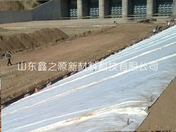 魚(yú)蝦養(yǎng)殖防滲膜在進(jìn)行存儲(chǔ)時(shí)須注意哪些事項(xiàng)？